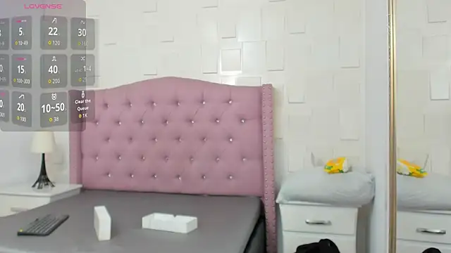 MonicaSchwartz online show from March 5, 2026, 8:05 pm