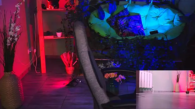 MonicaMaxwel online show from February 6, 2025, 11:54 am