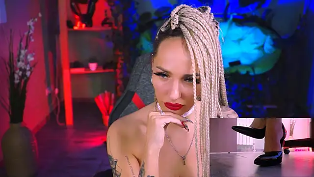 MonicaMaxwel online show from February 6, 2025, 6:02 pm