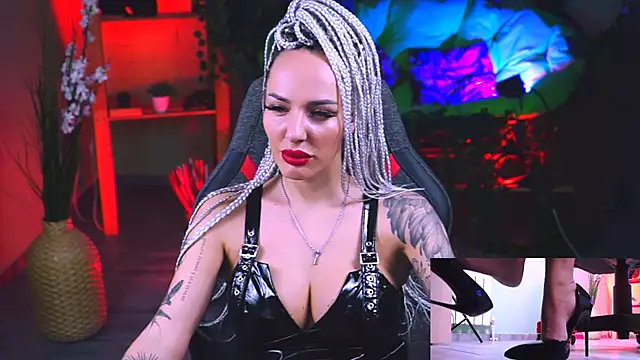 MonicaMaxwel online show from February 11, 2025, 12:05 pm