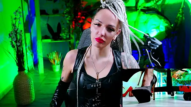 MonicaMaxwel online show from March 16, 2025, 12:00 pm