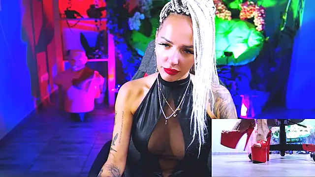 MonicaMaxwel online show from September 13, 2025, 10:59 am