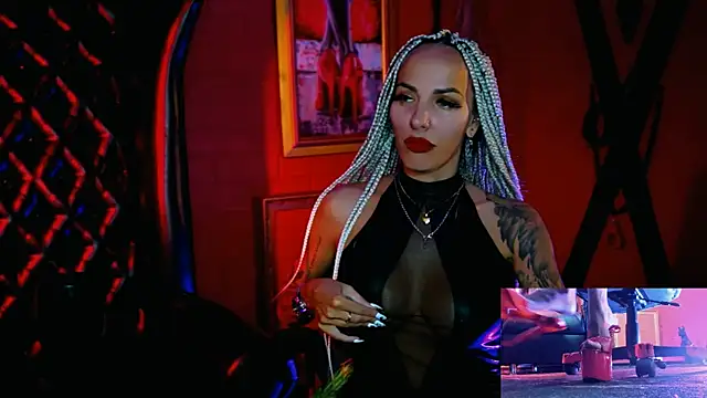 MonicaMaxwel online show from September 14, 2025, 11:09 am