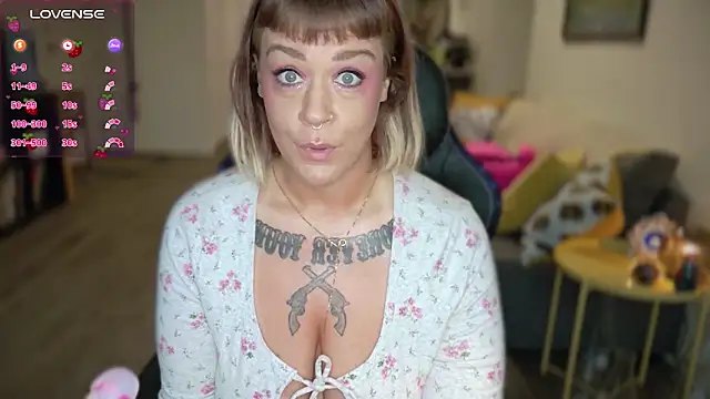 WendyDarling online show from February 24, 2025, 8:25 pm