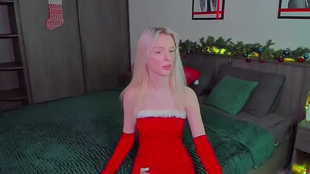 AleksaBlonde online show from December 15, 2024, 9:03 am