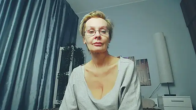 HelgaHimmell online show from March 9, 2025, 10:08 pm