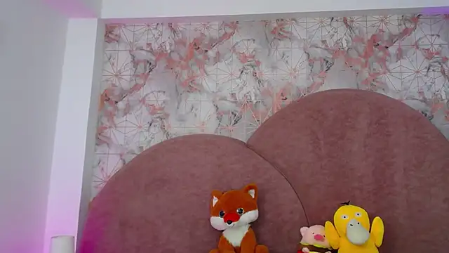 LexaDeRusso online show from March 3, 2025, 8:00 pm