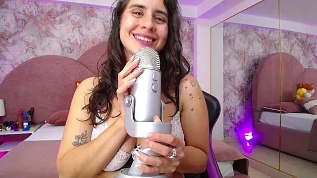 LexaDeRusso online show from March 8, 2025, 12:00 am