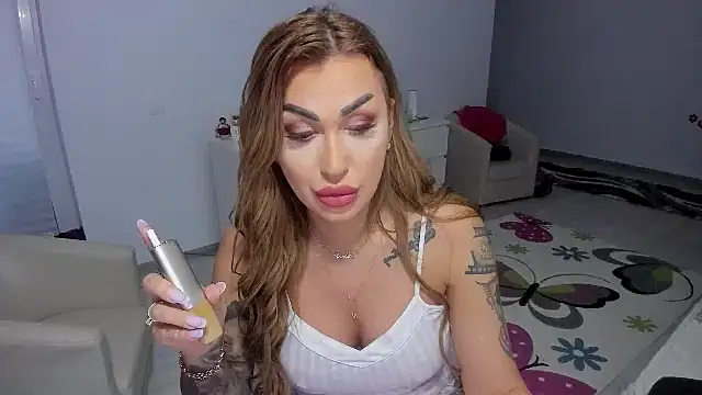 GlossyDiamondX online show from February 12, 2025, 5:47 am