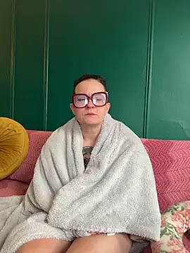 quinnmariexo online show from March 19, 2026, 3:49 pm