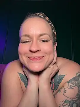 quinnmariexo online show from June 1, 2026, 5:53 am