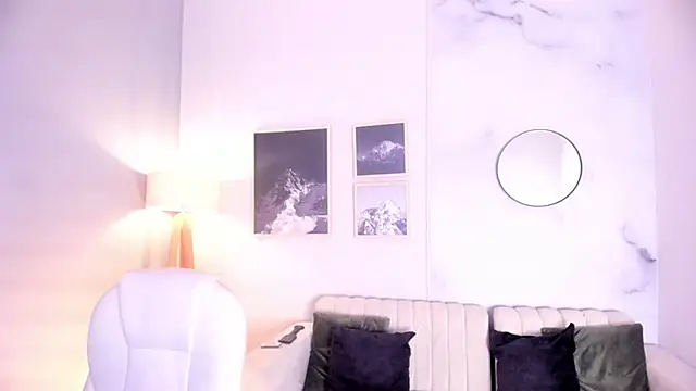 youpinkgirl  online show from September 9, 2025, 9:25 pm