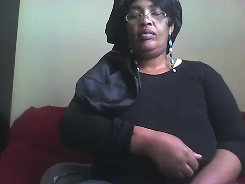 Snapshot of SexxyBoob chatting on October 4, 2025, 12:25 pm SexxyBoob online show from October 4, 2025, 12:25 pm