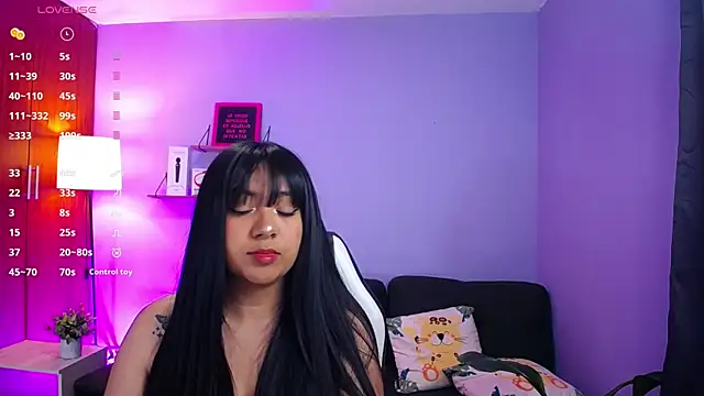 Snapshot of danny_goddess chatting on December 12, 2024, 3:32 am danny goddess online show from December 12, 2024, 3:32 am