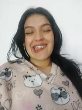 Snapshot of Sophie-hatter chatting on January 5, 2025, 9:57 pm Sophie-hatter online show from January 5, 2025, 9:57 pm