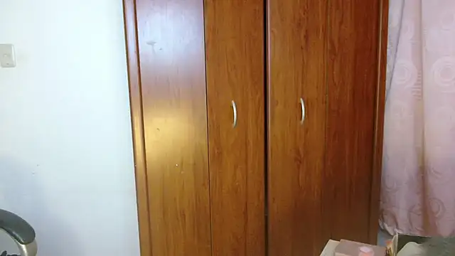 Snapshot of Sophie-hatter chatting on January 9, 2025, 10:52 pm Sophie-hatter online show from January 9, 2025, 10:52 pm