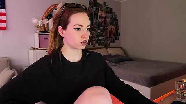 Snapshot of LinaWitch chatting on March 18, 2026, 1:47 pm LinaWitch online show from March 18, 2026, 1:47 pm