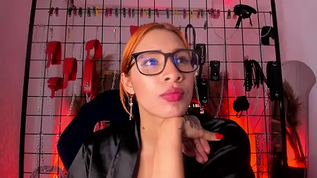 charrlotte quinn online show from February 14, 2025, 2:28 am