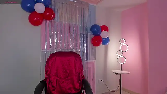 MollySundersX online show from July 4, 2026, 8:48 pm