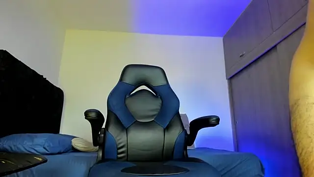 Snapshot of male_pussy chatting on October 2, 2025, 5:42 pm male pussy online show from October 2, 2025, 5:42 pm