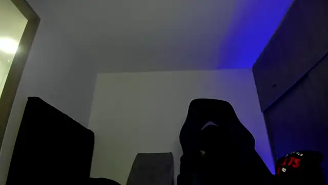 Snapshot of male_pussy chatting on November 6, 2025, 2:56 am male pussy online show from November 6, 2025, 2:56 am