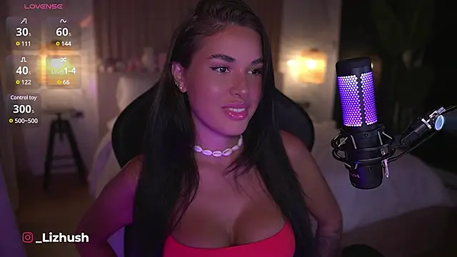 Snapshot of Lizhush_ chatting on January 6, 2025, 6:52 pm Lizhush online show from January 6, 2025, 6:52 pm