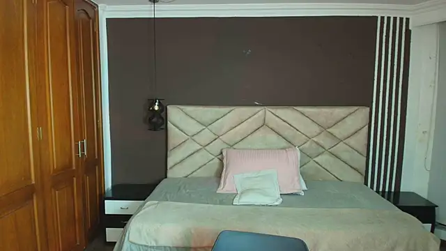 Raquel jones online show from March 11, 2025, 11:33 am