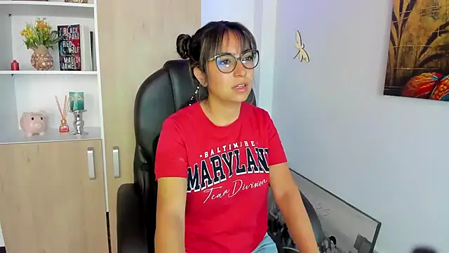 Isabellaa22 1 online show from March 5, 2025, 4:46 pm