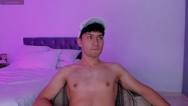 Valerio James7 online show from December 2, 2024, 4:53 pm