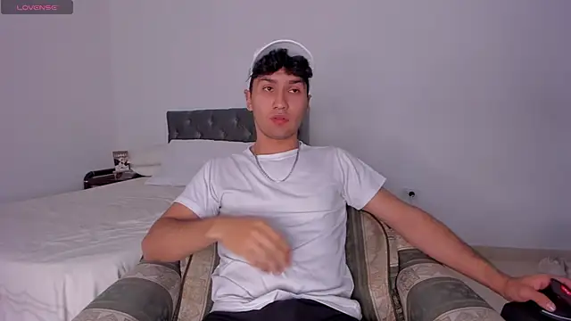 Valerio James7 online show from January 21, 2025, 3:37 am