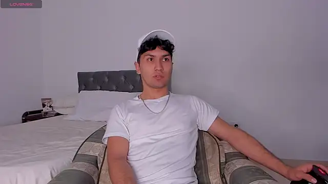 Valerio James7 online show from January 21, 2025, 6:43 am