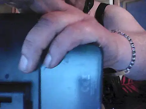 Snapshot of Family666Zombie chatting on May 3, 2026, 3:01 am Family666Zombie online show from May 3, 2026, 3:01 am