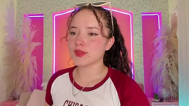 Snapshot of Aurora_aaa chatting on December 12, 2024, 7:48 pm Aurora aaa online show from December 12, 2024, 7:48 pm