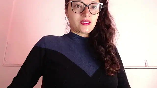 lunazulsj online show from February 27, 2025, 12:23 pm