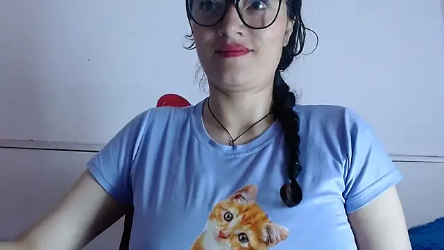 lunazulsj online show from March 14, 2025, 12:29 pm