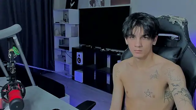 MarkBrowniii online show from September 19, 2025, 5:20 am