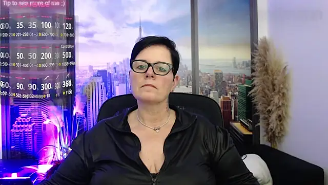 Snapshot of ninarandmann chatting on December 14, 2024, 5:03 pm ninarandmann online show from December 14, 2024, 5:03 pm