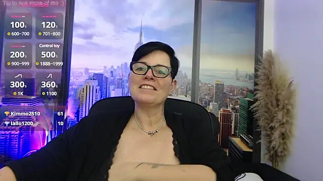 Snapshot of ninarandmann chatting on January 5, 2025, 4:16 pm ninarandmann online show from January 5, 2025, 4:16 pm