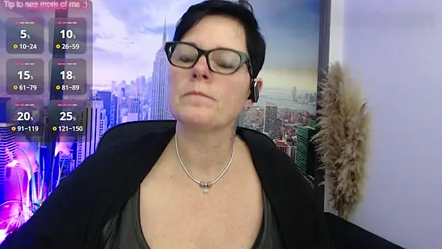 Snapshot of ninarandmann chatting on January 11, 2025, 7:27 pm ninarandmann online show from January 11, 2025, 7:27 pm