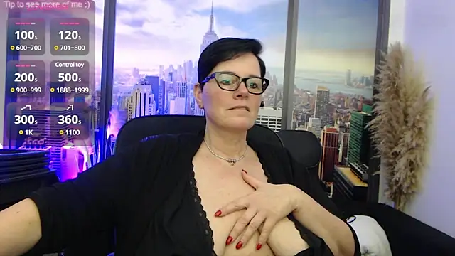 Snapshot of ninarandmann chatting on February 2, 2025, 3:28 pm ninarandmann online show from February 2, 2025, 3:28 pm