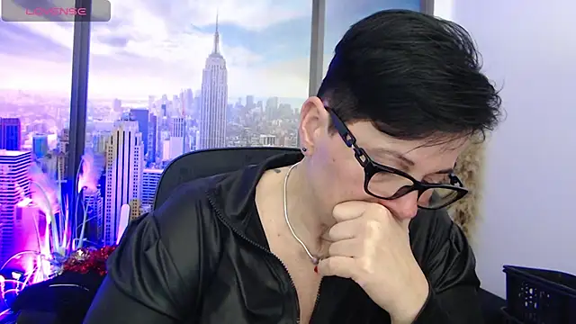 Snapshot of ninarandmann chatting on March 19, 2025, 7:06 pm ninarandmann online show from March 19, 2025, 7:06 pm