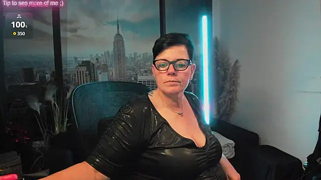 Snapshot of ninarandmann chatting on September 12, 2025, 7:47 pm ninarandmann online show from September 12, 2025, 7:47 pm