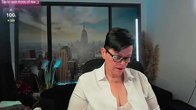 Snapshot of ninarandmann chatting on September 18, 2025, 5:26 pm ninarandmann online show from September 18, 2025, 5:26 pm