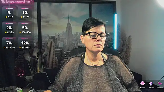 Snapshot of ninarandmann chatting on September 25, 2025, 4:32 pm ninarandmann online show from September 25, 2025, 4:32 pm