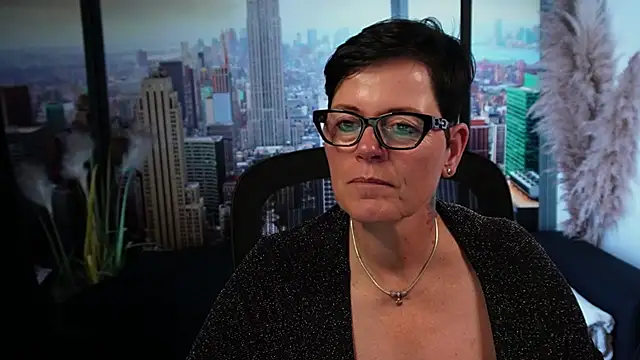 Snapshot of ninarandmann chatting on October 29, 2025, 6:53 pm ninarandmann online show from October 29, 2025, 6:53 pm