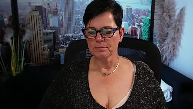 Snapshot of ninarandmann chatting on November 1, 2025, 7:49 pm ninarandmann online show from November 1, 2025, 7:49 pm