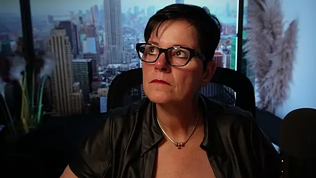 Snapshot of ninarandmann chatting on November 6, 2025, 4:52 pm ninarandmann online show from November 6, 2025, 4:52 pm