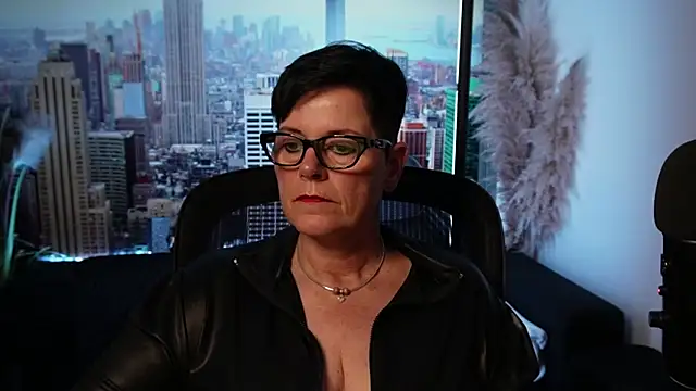 Snapshot of ninarandmann chatting on November 13, 2025, 7:02 pm ninarandmann online show from November 13, 2025, 7:02 pm