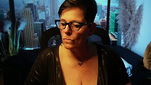 Snapshot of ninarandmann chatting on November 16, 2025, 5:18 pm ninarandmann online show from November 16, 2025, 5:18 pm