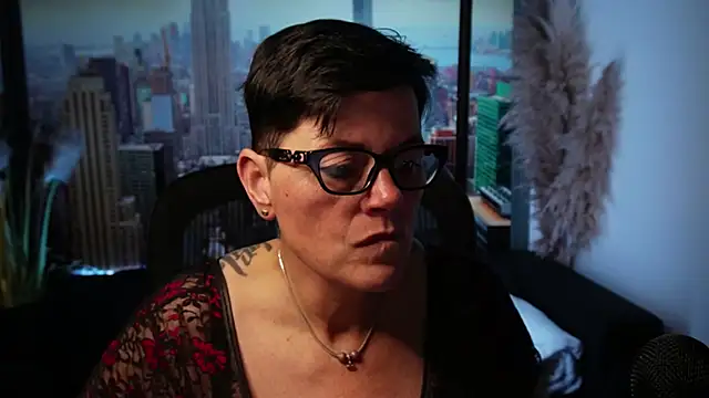 Snapshot of ninarandmann chatting on November 18, 2025, 6:56 pm ninarandmann online show from November 18, 2025, 6:56 pm